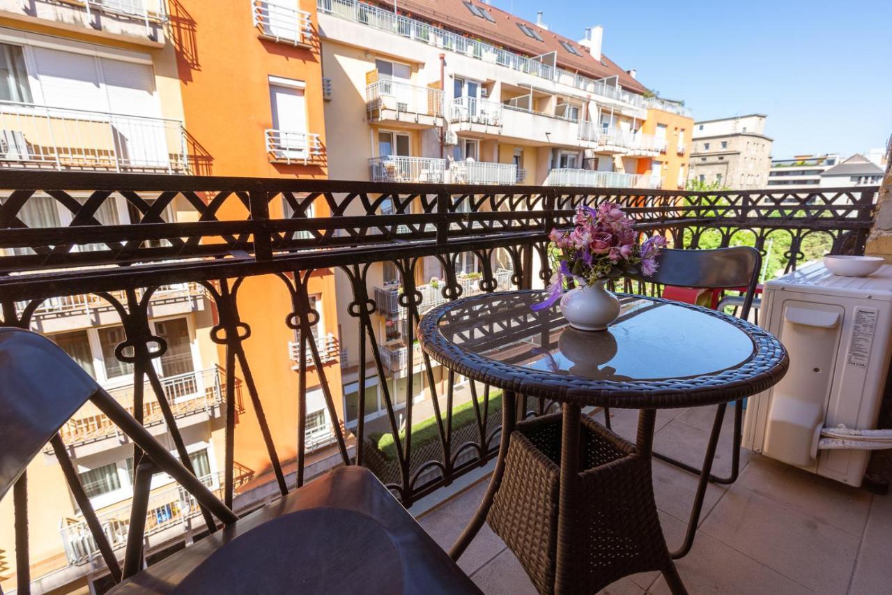 Garys Bright And Spacious Two Bedroom Flat Near Danube Budapeste Exterior foto